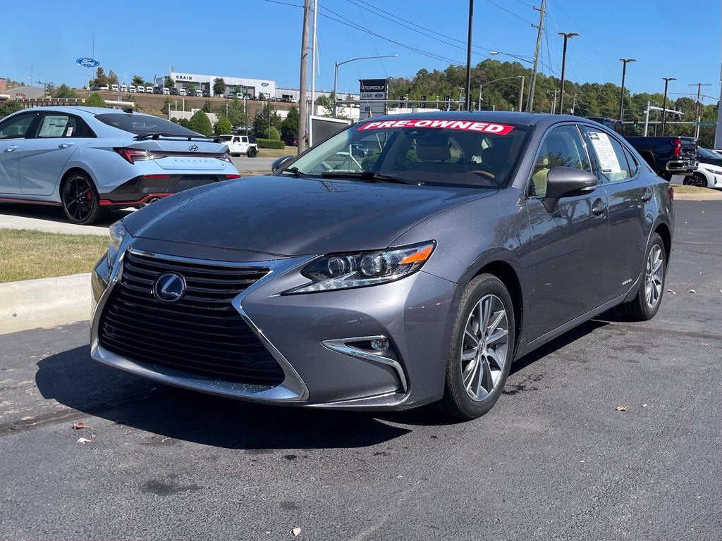 2016 Lexus ES 300h Luxury Pkg, Navi, Adaptive Cruise, Parking Sensors