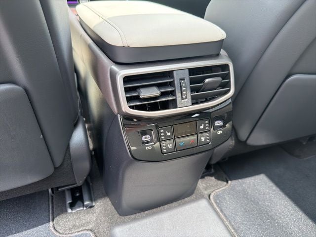 2025 Lexus RX 450h+ Luxury