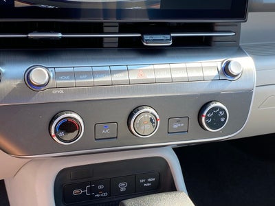 2027 Hyundai KONA SE