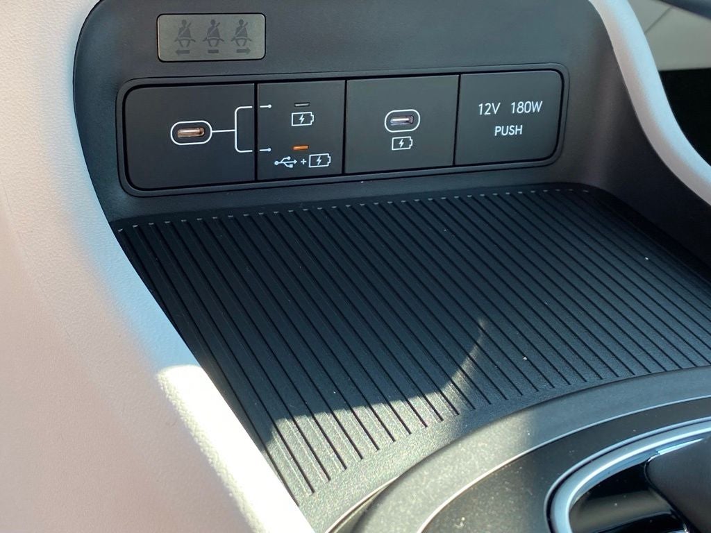 2027 Hyundai KONA SE