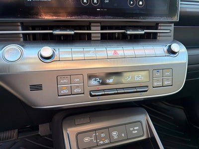 2024 Hyundai KONA Limited Moonroof, Leather, One Owner, Clean Carfax