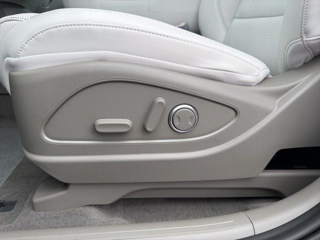 2027 Hyundai PALISADE SEL 7 Passenger