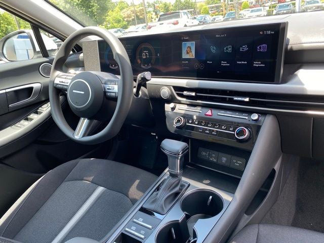 2025 Hyundai SONATA SE