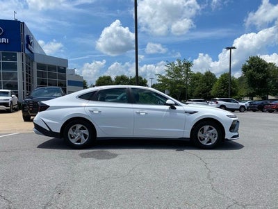 2025 Hyundai SONATA SE