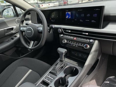 2025 Hyundai SONATA SE