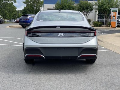 2025 Hyundai SONATA SE