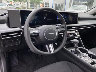 2025 Hyundai SONATA SE