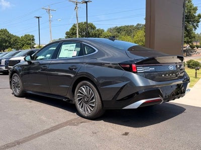 2026 Hyundai SONATA HYBRID SEL