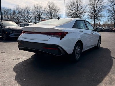 2026 Hyundai ELANTRA SE