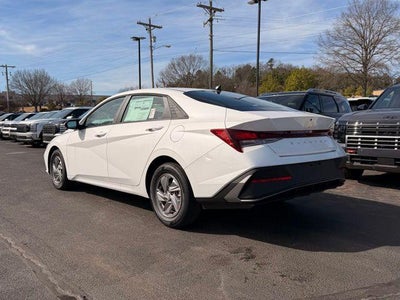 2026 Hyundai ELANTRA SE