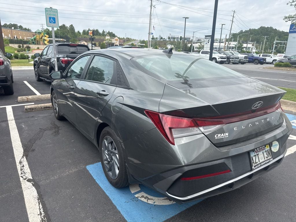 2024 Hyundai ELANTRA SEL