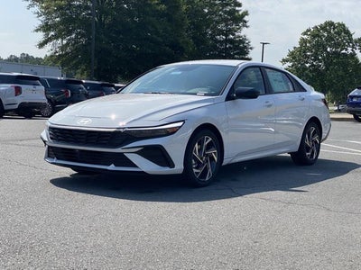 2025 Hyundai ELANTRA SEL Convenience