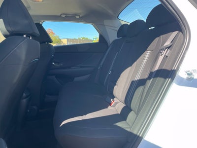 2025 Hyundai ELANTRA SEL Convenience Moonroof, Clean Carfax, One Owner