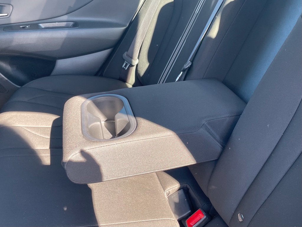 2025 Hyundai ELANTRA SEL Convenience Moonroof, One Owner