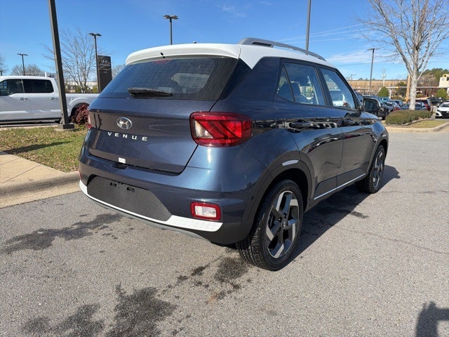 2026 Hyundai VENUE SEL W/Two-Tone Roof