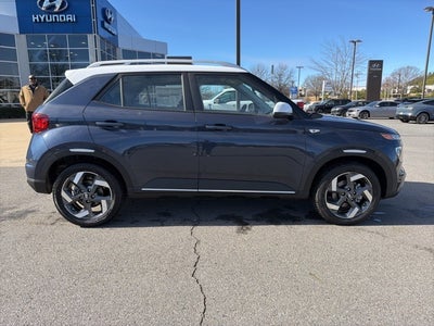 2026 Hyundai VENUE SEL W/Two-Tone Roof