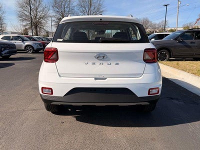 2026 Hyundai VENUE SEL W/Two-Tone Roof