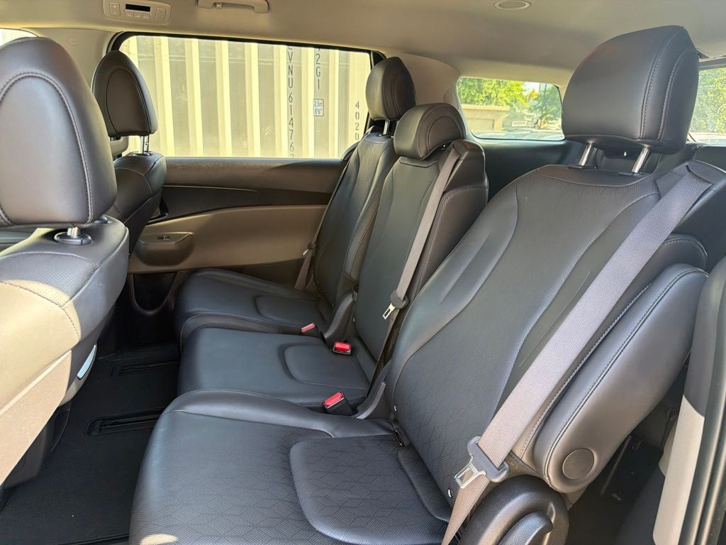 2025 Kia Carnival LXS