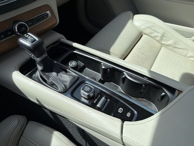 2020 Volvo XC90 T6 Inscription