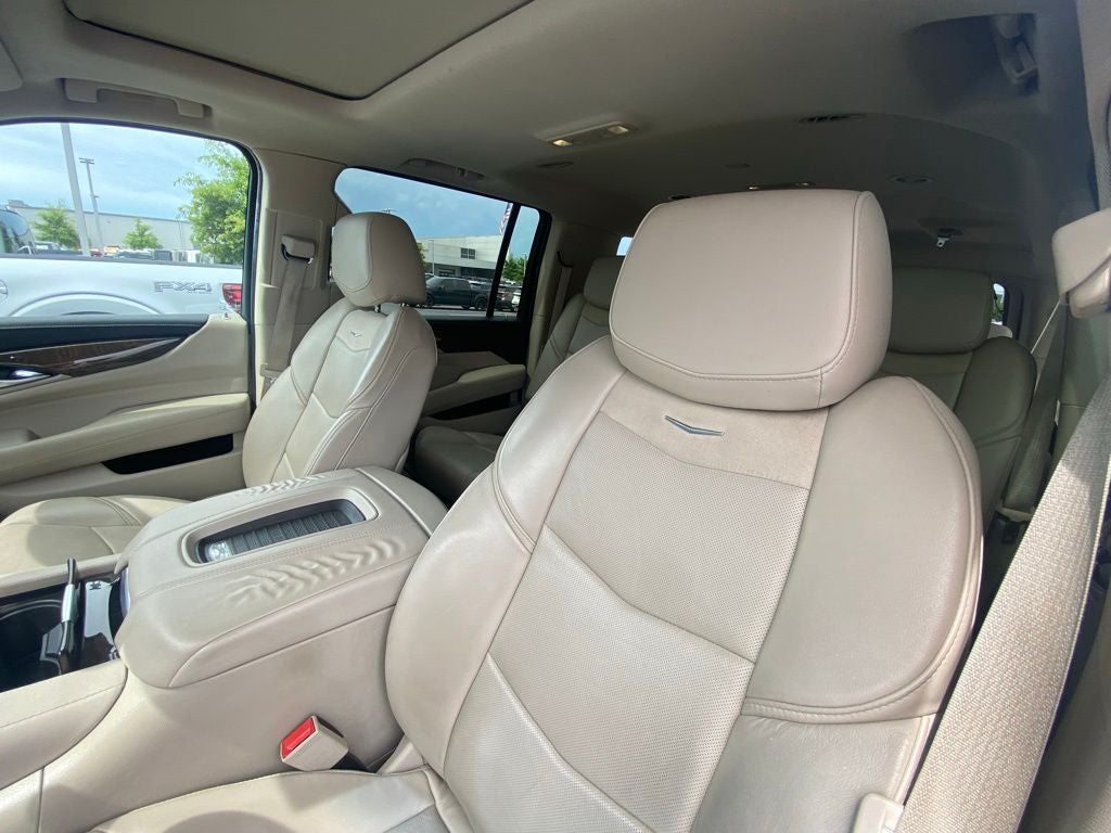 2018 Cadillac Escalade ESV Luxury
