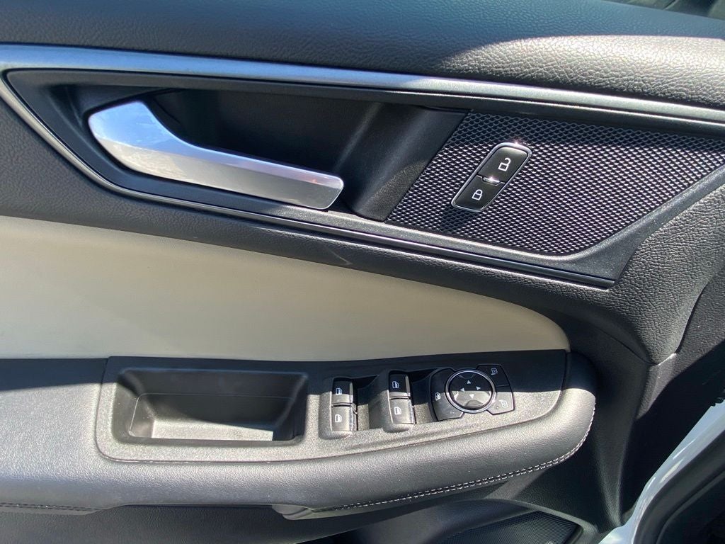 2021 Ford Edge SE