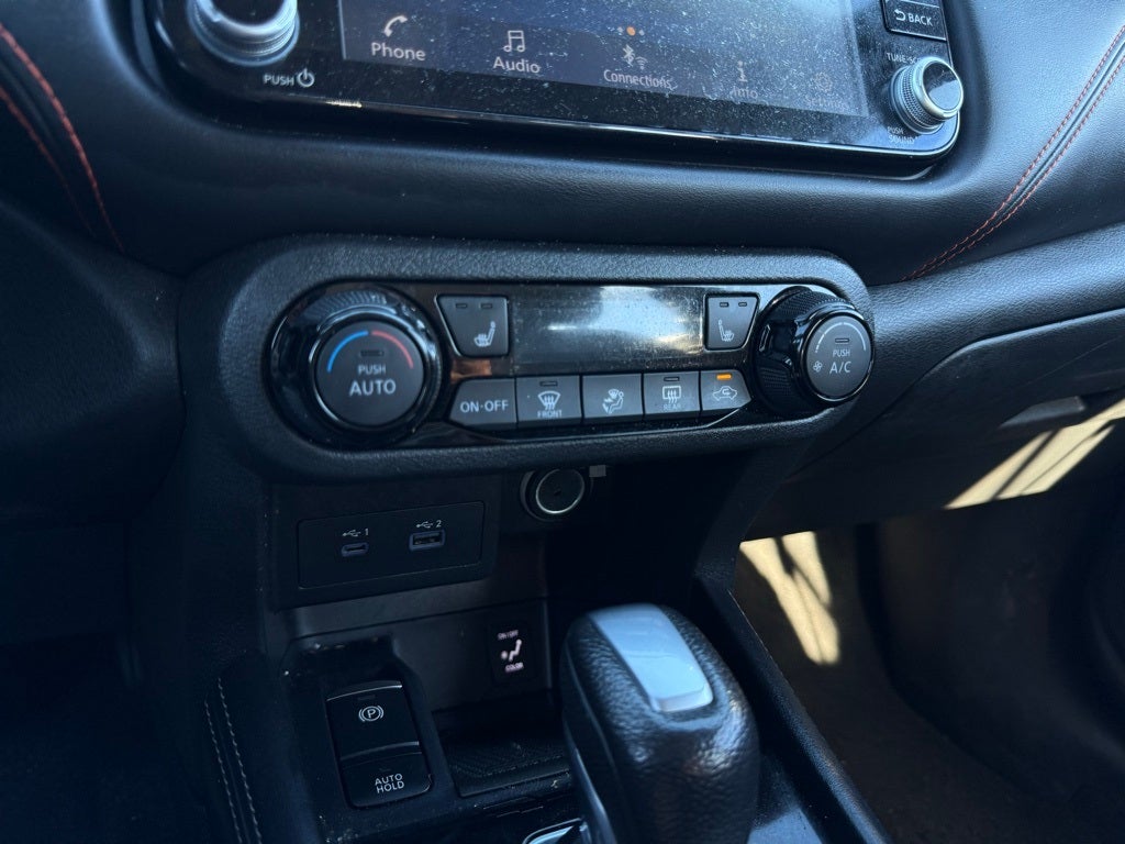 2021 Nissan Kicks SR