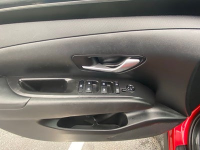 2022 Hyundai TUCSON SE