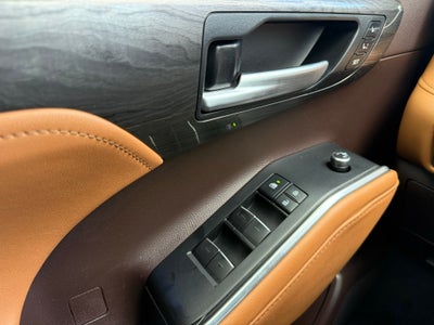 2021 Toyota Highlander Hybrid Platinum