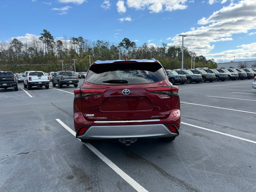 2021 Toyota Highlander Hybrid Platinum