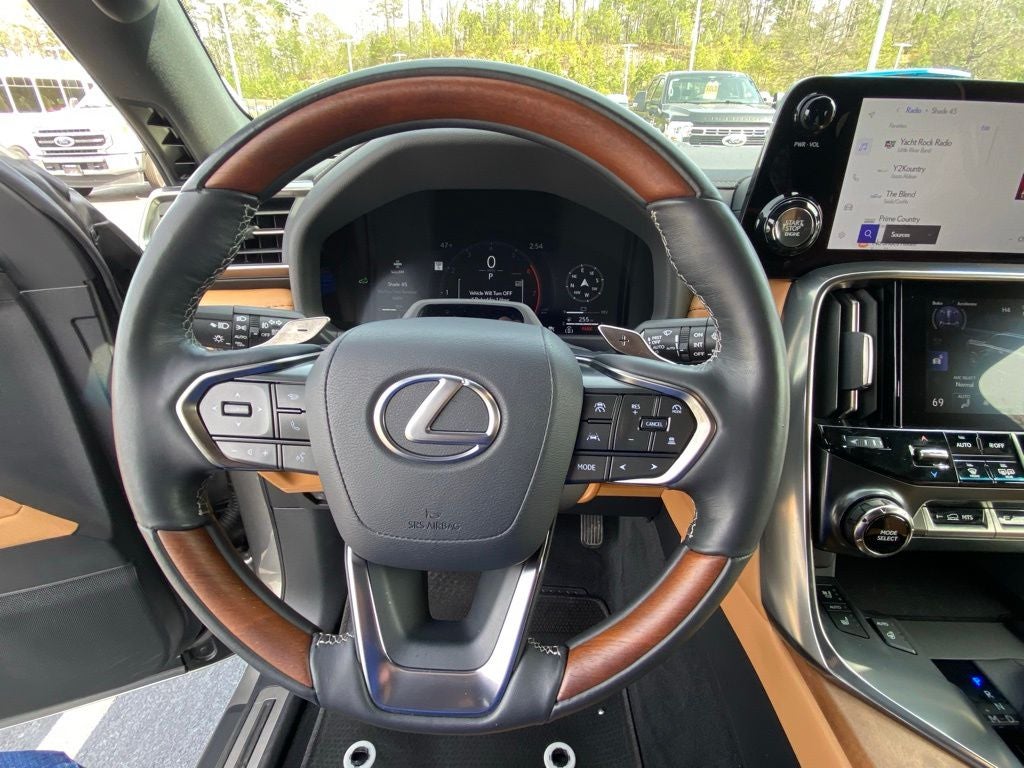 2025 Lexus LX 600 Luxury