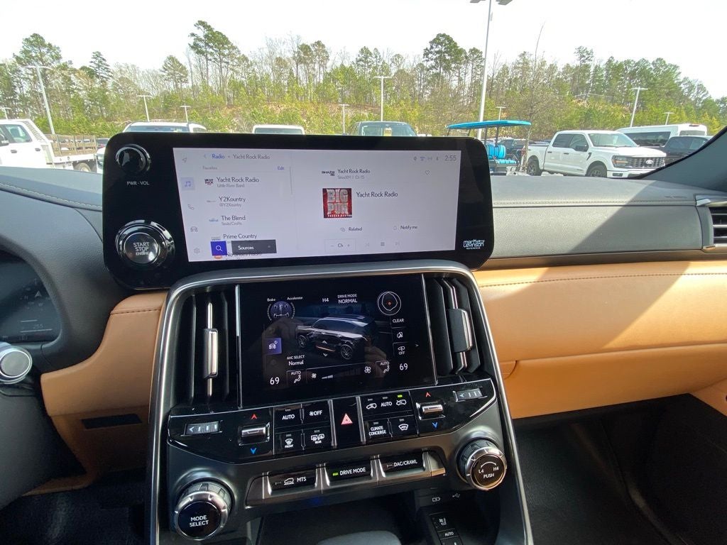 2025 Lexus LX 600 Luxury