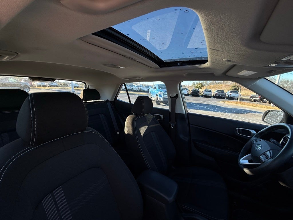 2025 Hyundai VENUE SEL