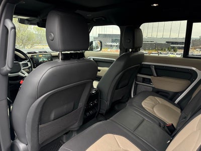 2023 Land Rover Defender 130 X-Dynamic SE