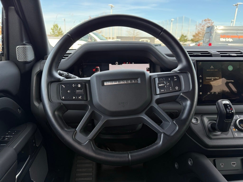 2024 Land Rover Defender 130 X-Dynamic SE