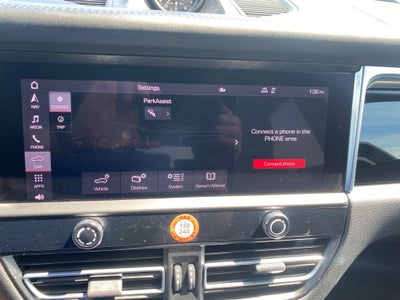 2022 Porsche Macan S