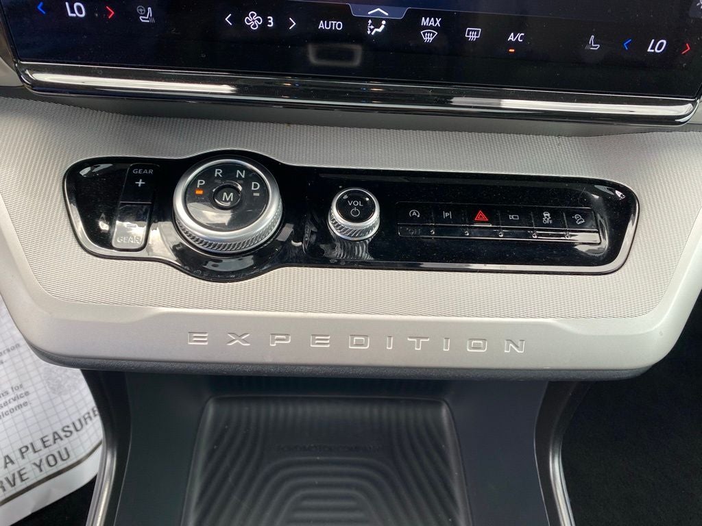 2025 Ford Expedition Active