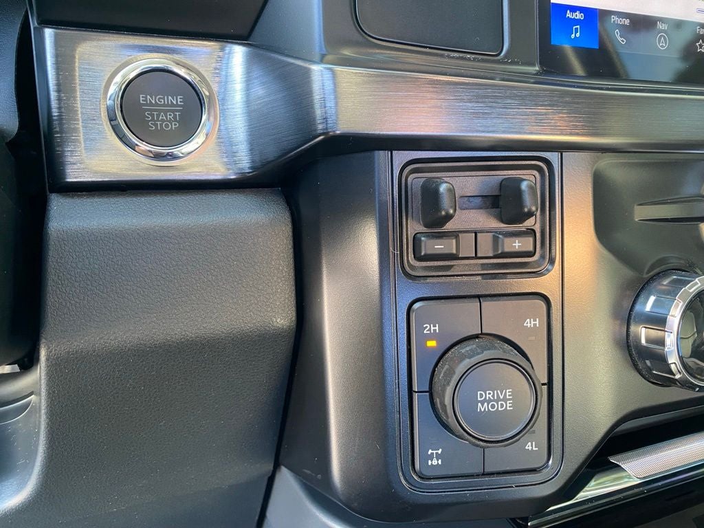 2025 Ford F-250SD Lariat Blackout Package-FX4