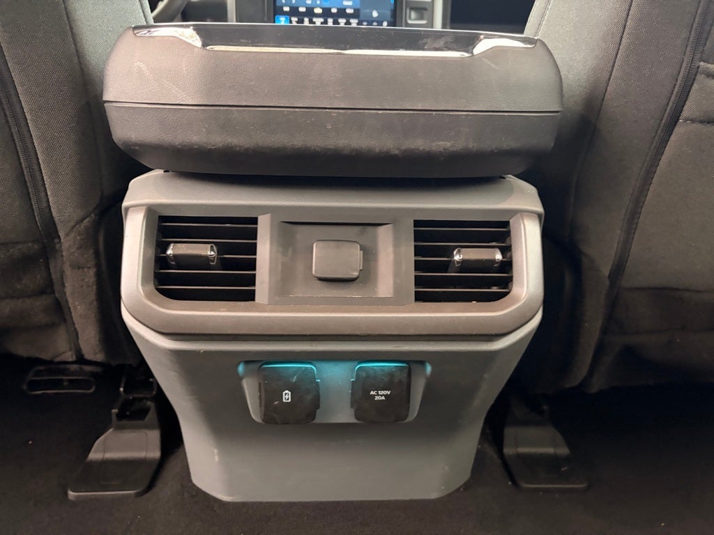 2023 Ford F-150 Lightning XLT