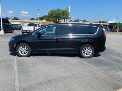 2020 Chrysler Voyager LX