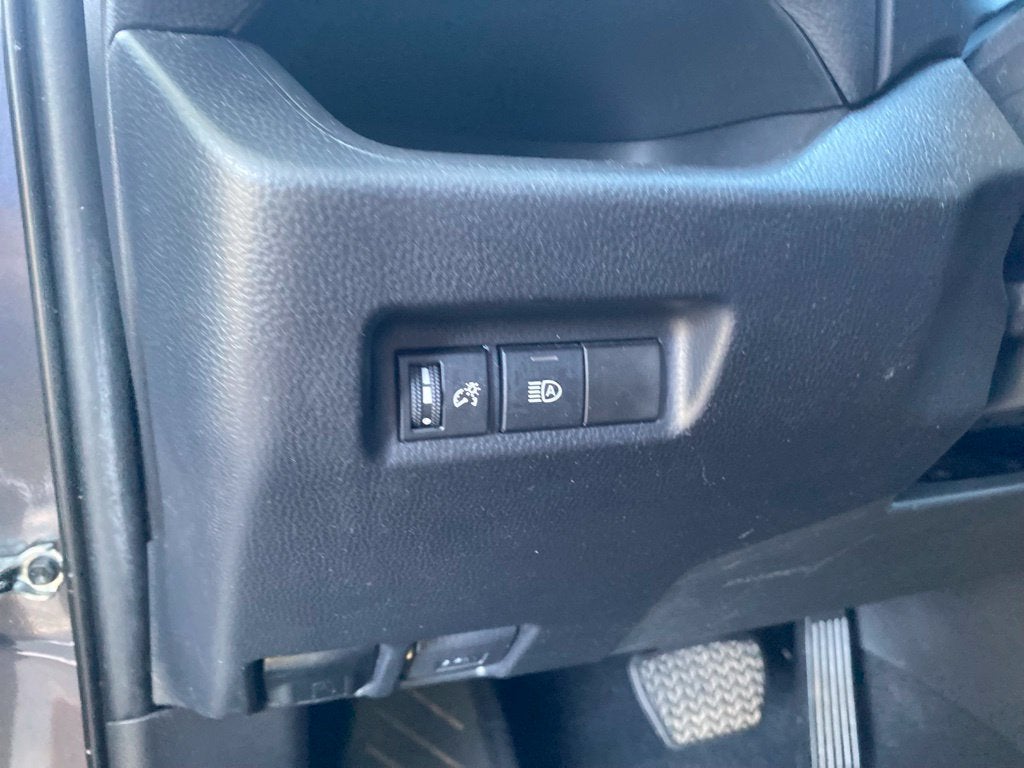 2022 Toyota RAV4 LE - AWD - FORD BLUE CERTIFED
