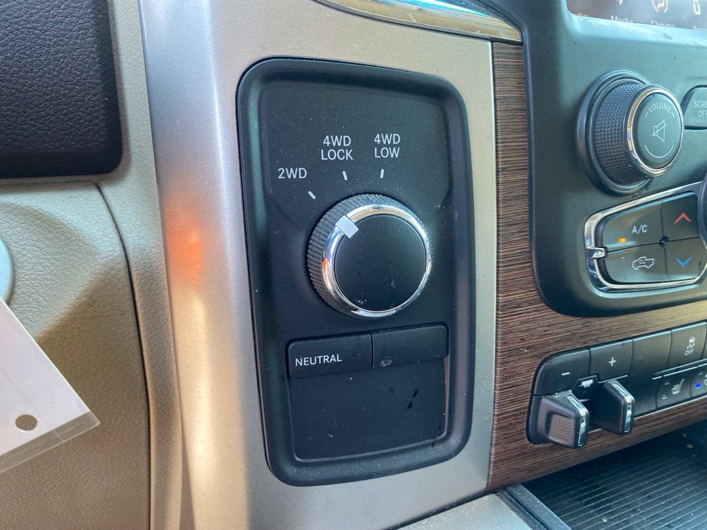 2018 RAM 2500 Laramie - 4WD - LIFTED OVERSIZE WHEELS AND TIRES