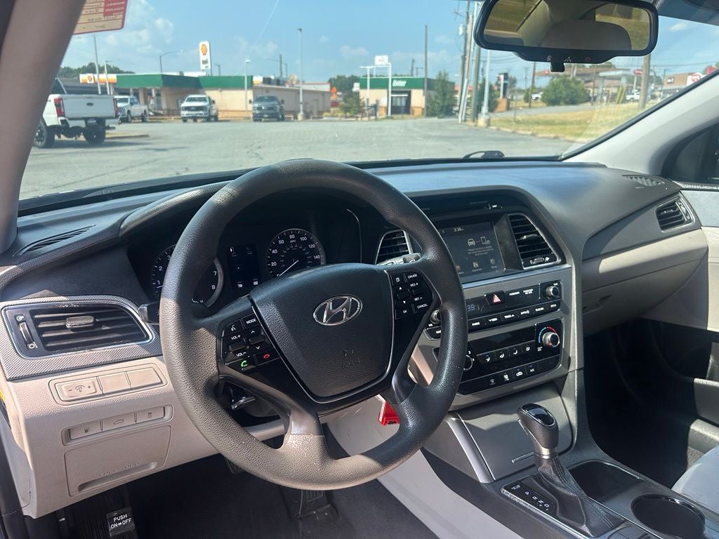 2016 Hyundai SONATA SE