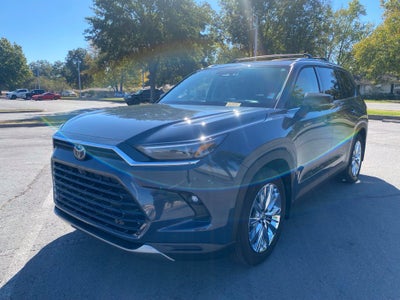 2024 Toyota Grand Highlander Platinum - AWD - CARFAX ONE OWNER - LOW MILES!