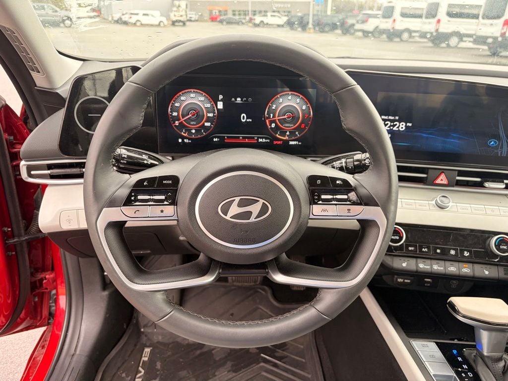 2025 Hyundai ELANTRA Limited