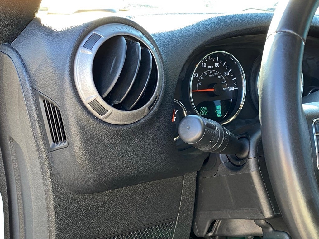 2017 Jeep Wrangler Unlimited Sport LIFT WHEELS AND TIRES GREAT CONDITION