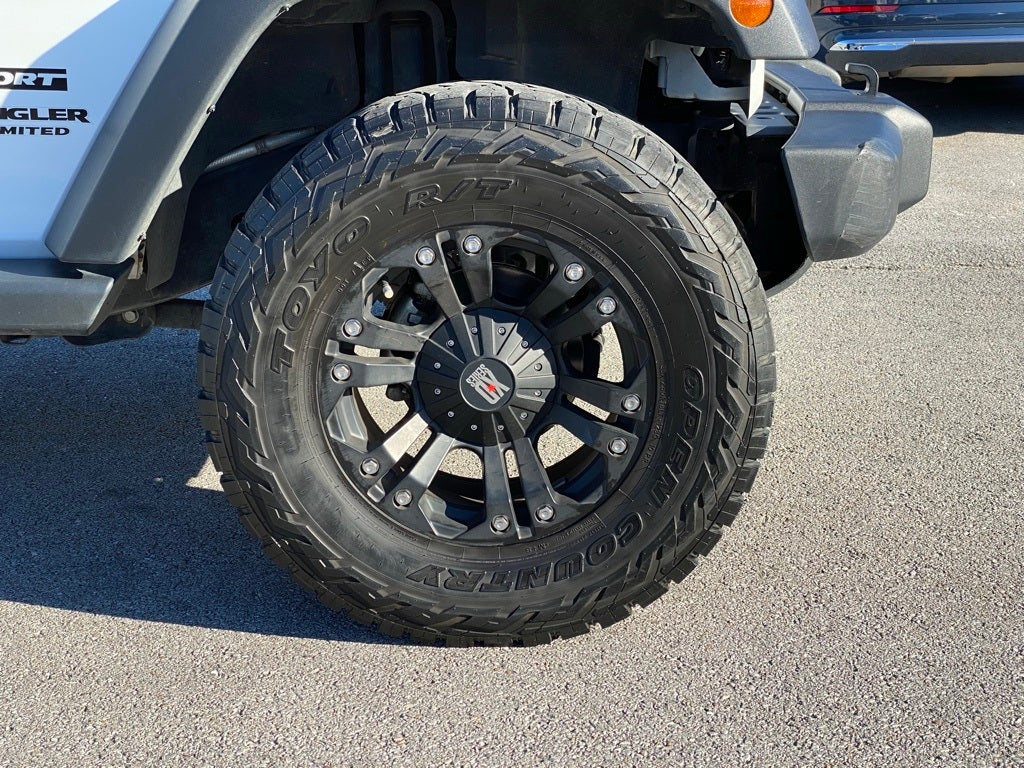2017 Jeep Wrangler Unlimited Sport LIFT WHEELS AND TIRES GREAT CONDITION