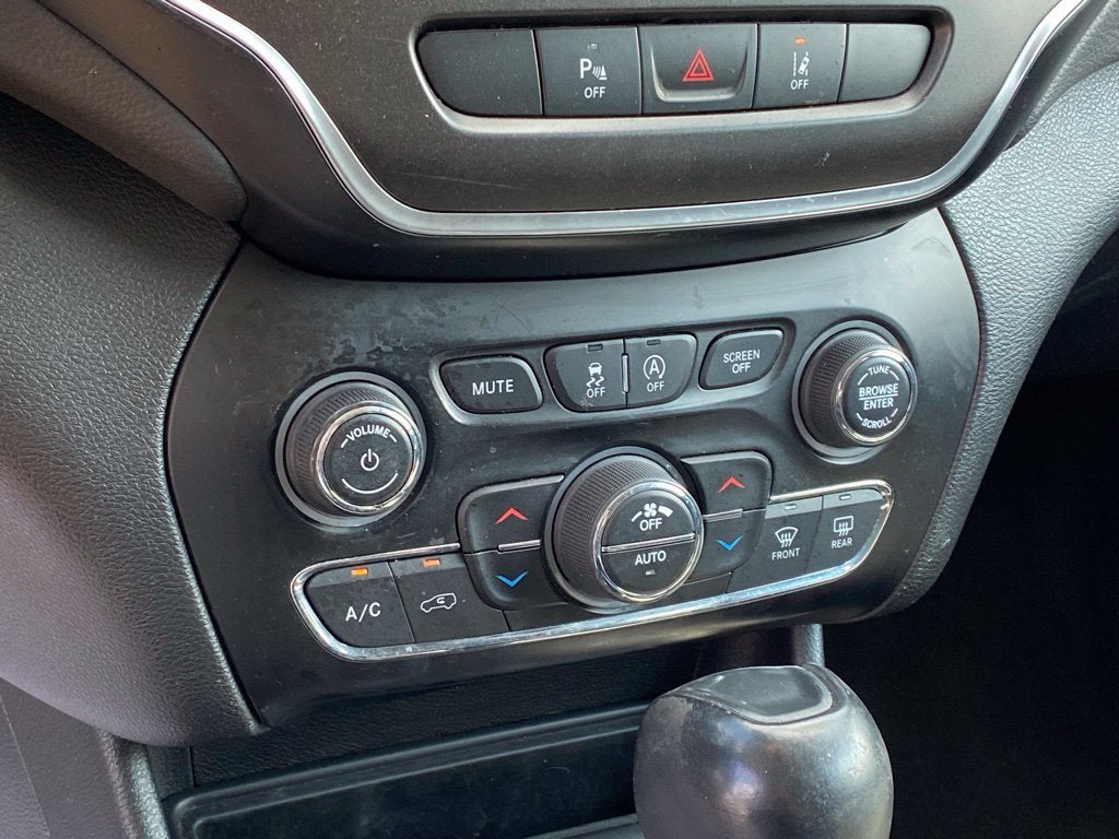 2021 Jeep Cherokee Trailhawk - Photo 19