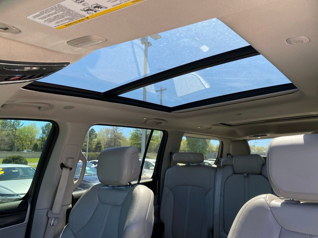 2024 Jeep Wagoneer Base