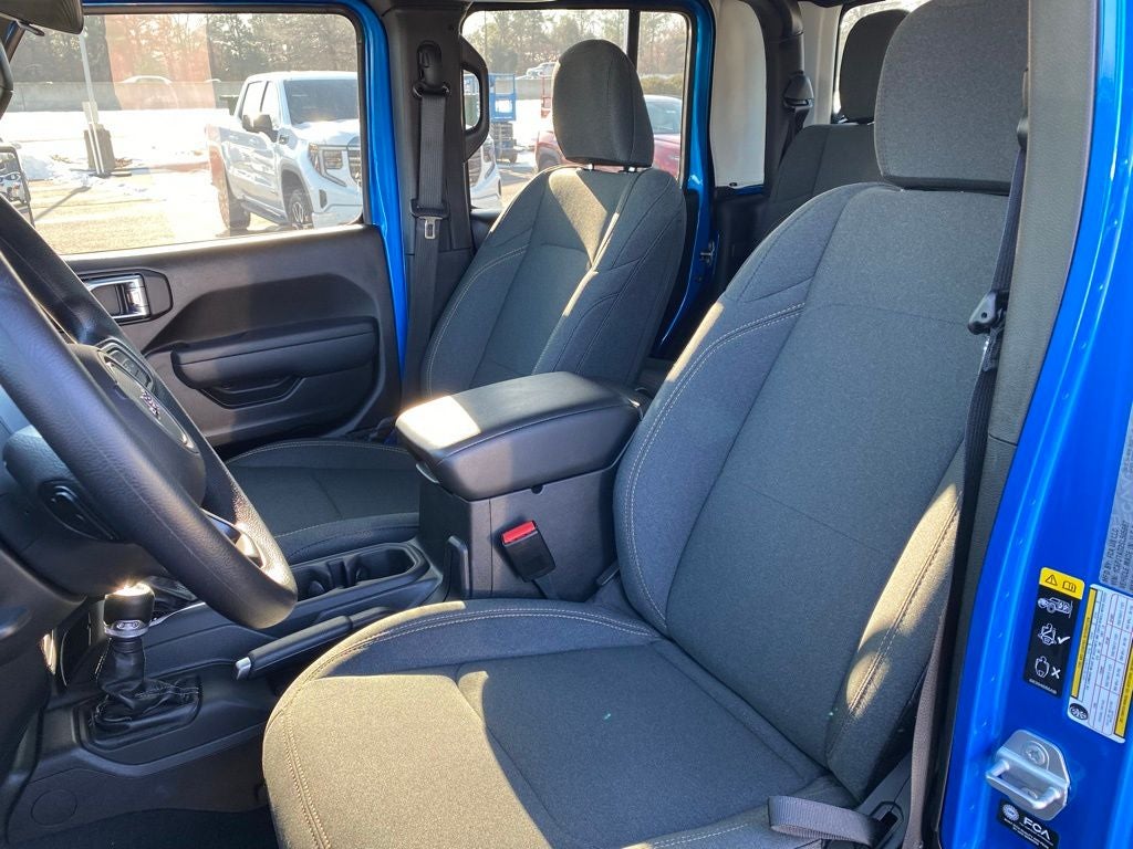 2025 Jeep Gladiator Sport