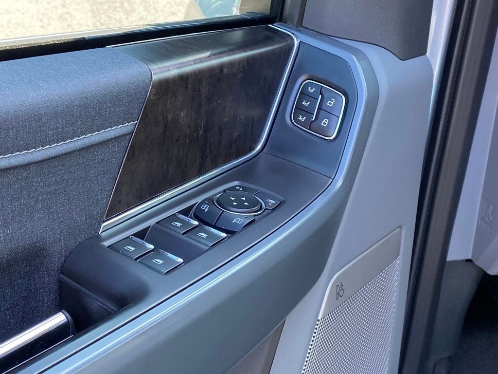 2023 Ford F-150 Lariat - Photo 11